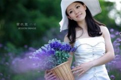 <b>于红尘路上，播种微笑诗行</b>