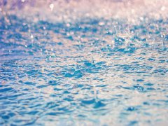 雨水冲刷的记忆