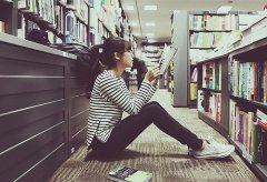 读别人的文字，听自己的故事