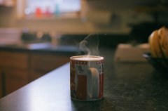 饮尽咖啡你是否还会为我续杯