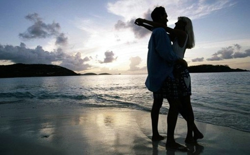 海边情侣唯美意境图片