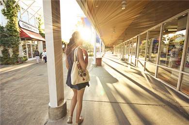 有人在怀念，有人更要珍惜