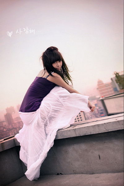 我们可以静静地坐在一隅,慢慢地品一杯香茗,在茶香中寻找一份悠闲